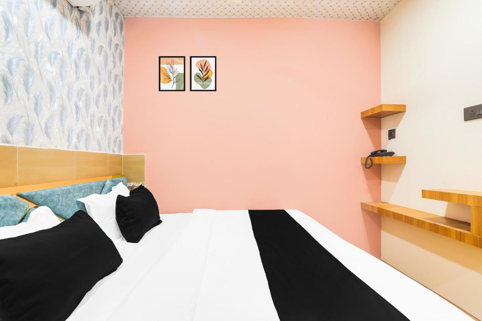 Hotel O V. K Palace Inn ラクナウ エクステリア 写真