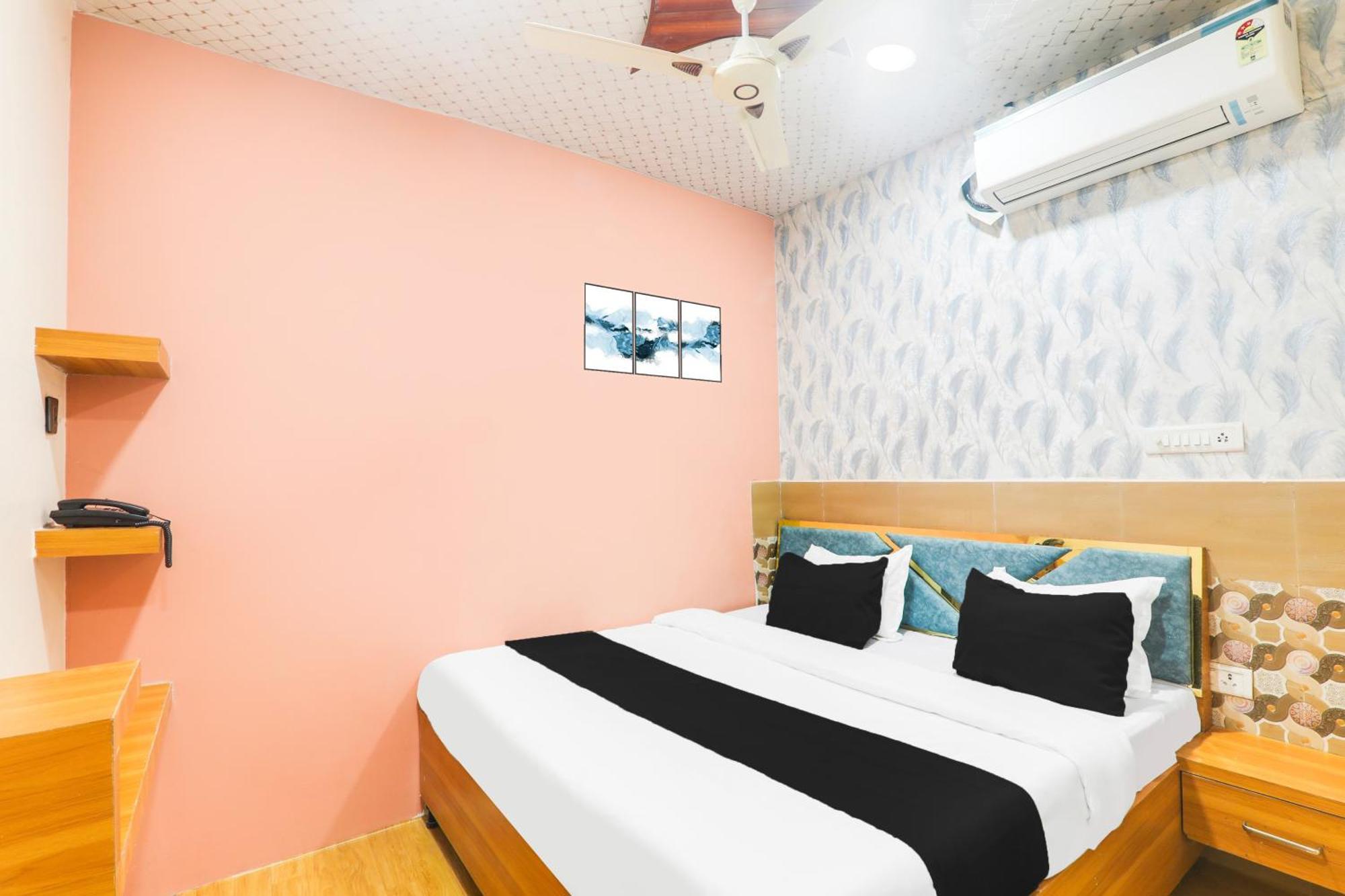 Hotel O V. K Palace Inn ラクナウ エクステリア 写真