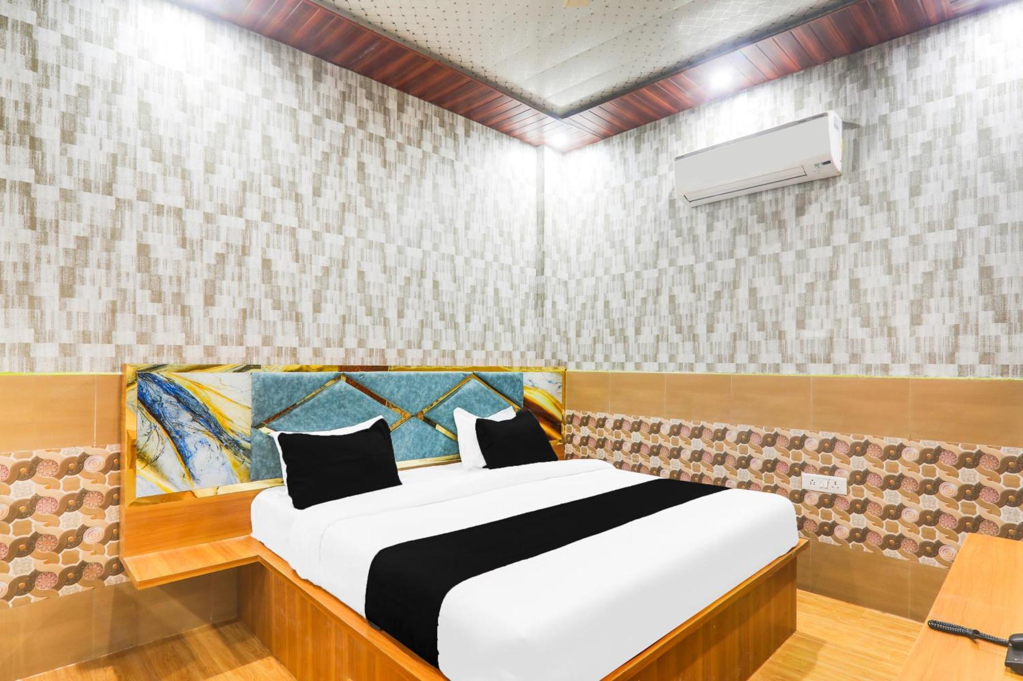 Hotel O V. K Palace Inn ラクナウ エクステリア 写真