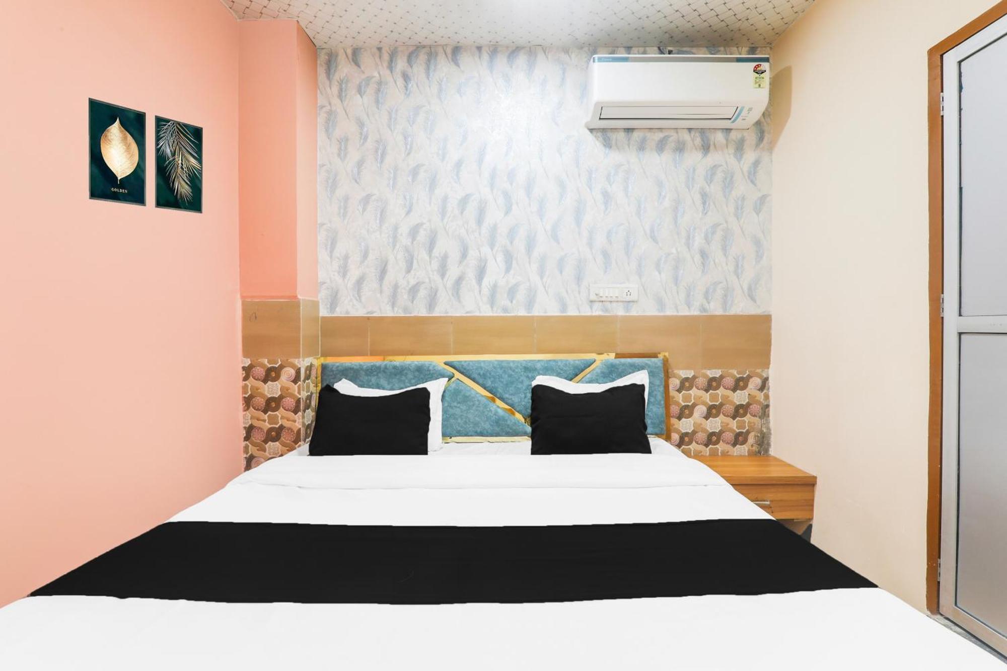 Hotel O V. K Palace Inn ラクナウ エクステリア 写真